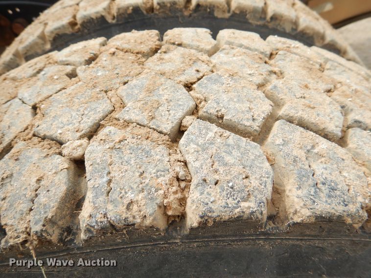 image for item HL9397 2012 Ford F550 Super Duty  Crew Cab truck cab and chassis