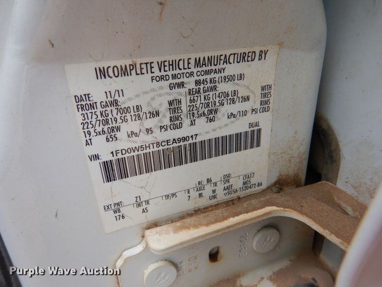 image for item HL9397 2012 Ford F550 Super Duty  Crew Cab truck cab and chassis