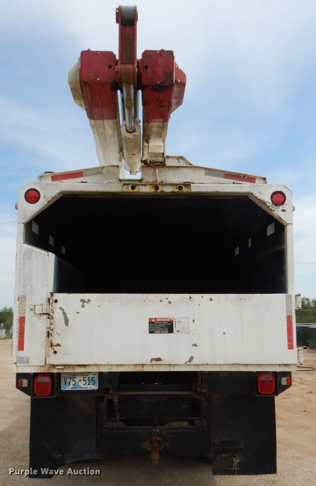 image for item HL9400 1999 GMC C7500  forestry bucket truck