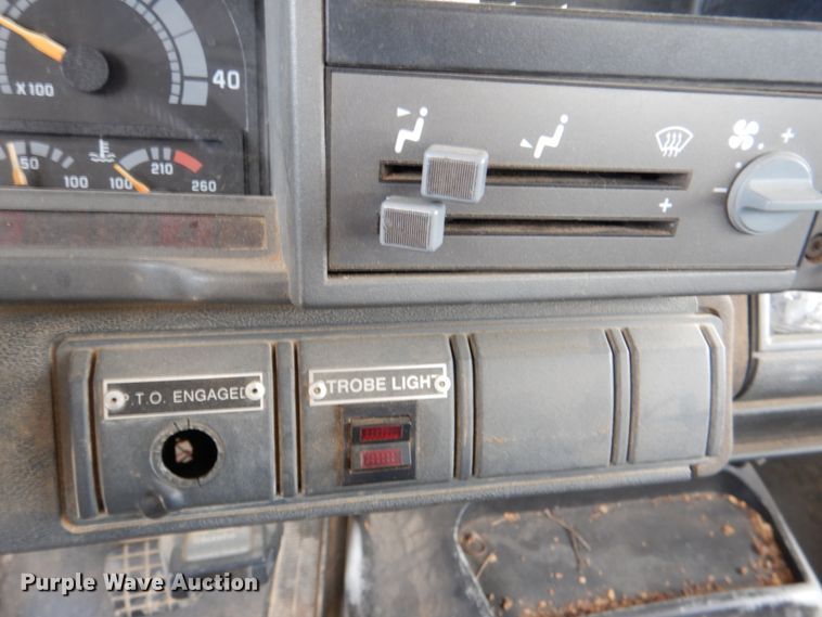 image for item HL9400 1999 GMC C7500  forestry bucket truck