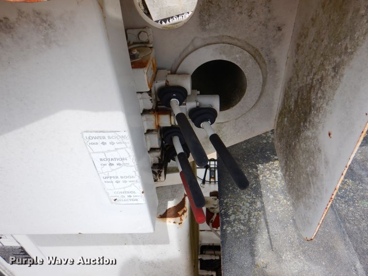 image for item HL9400 1999 GMC C7500  forestry bucket truck