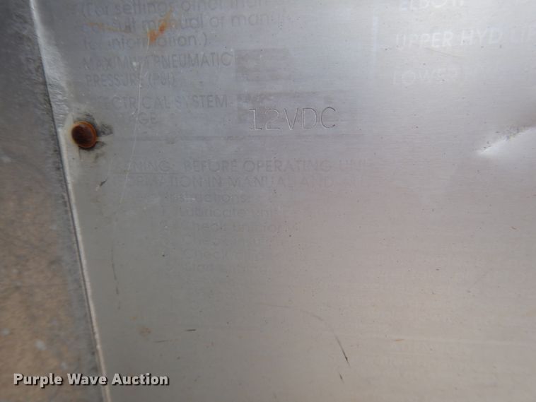 image for item HL9400 1999 GMC C7500  forestry bucket truck