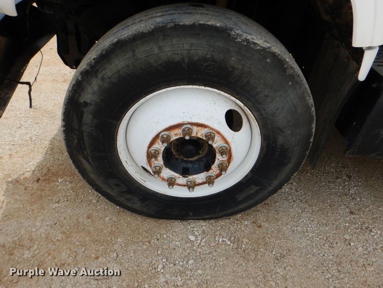 image for item HL9400 1999 GMC C7500  forestry bucket truck