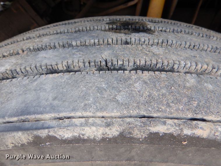 image for item HL9400 1999 GMC C7500  forestry bucket truck