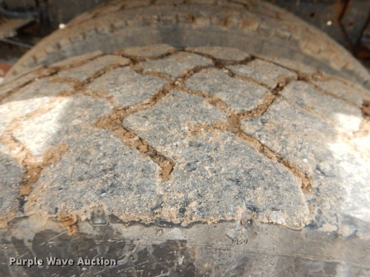 image for item HL9400 1999 GMC C7500  forestry bucket truck