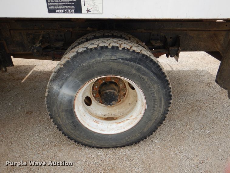 image for item HL9400 1999 GMC C7500  forestry bucket truck