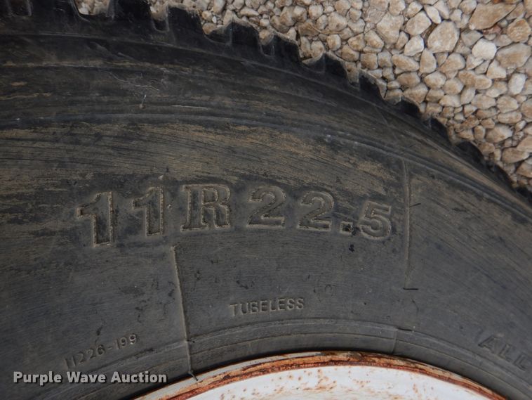 image for item HL9400 1999 GMC C7500  forestry bucket truck