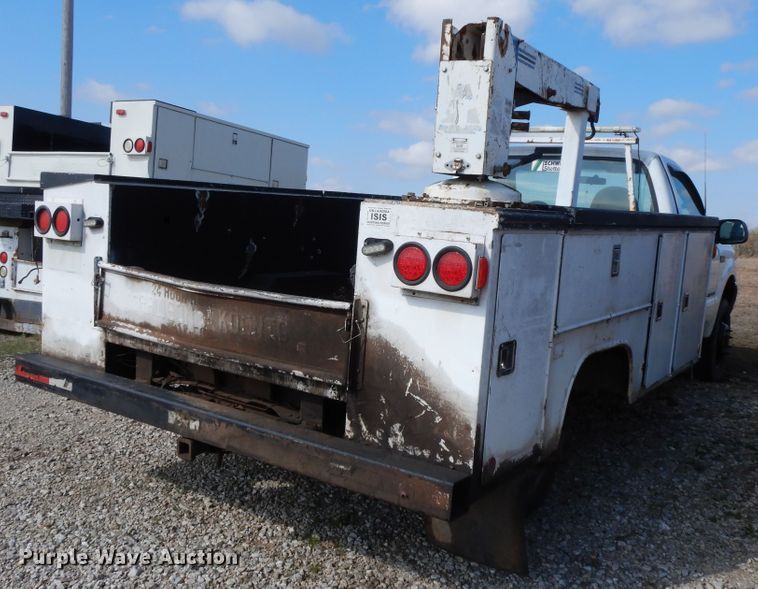 image for item HO9341 2001 Ford F450  utility/service truck