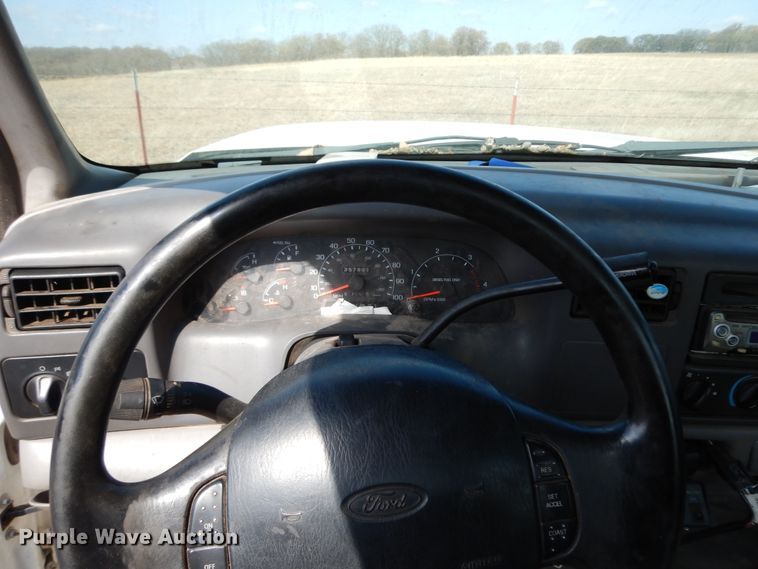 image for item HO9341 2001 Ford F450  utility/service truck