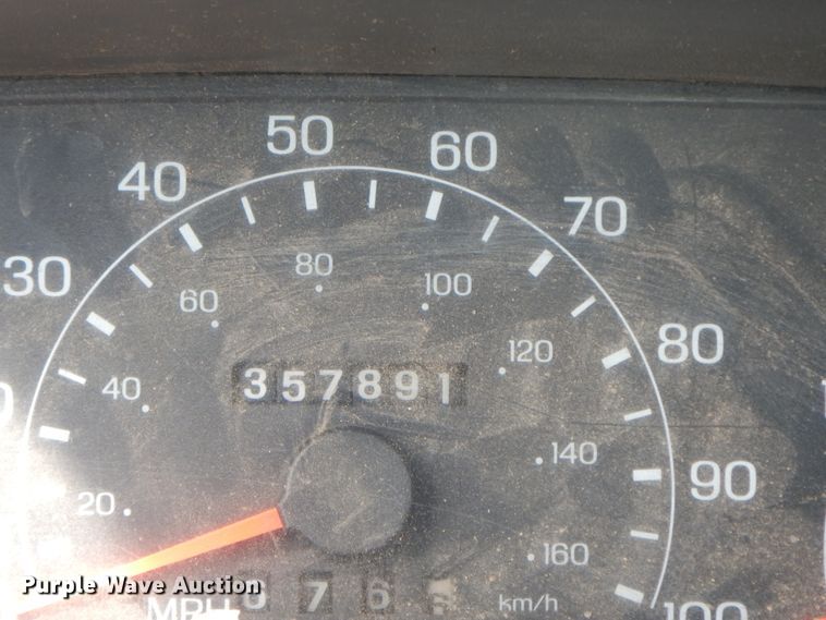 image for item HO9341 2001 Ford F450  utility/service truck