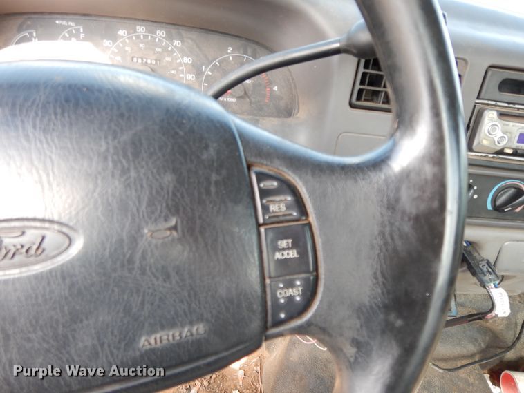 image for item HO9341 2001 Ford F450  utility/service truck