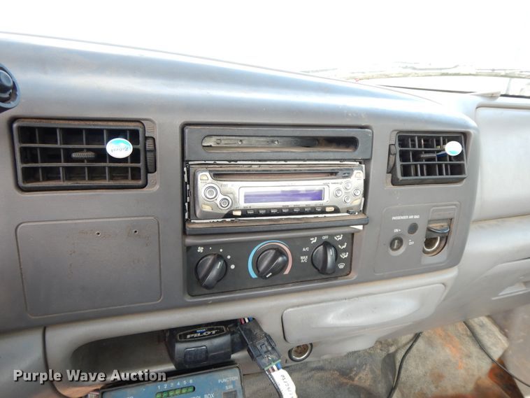 image for item HO9341 2001 Ford F450  utility/service truck