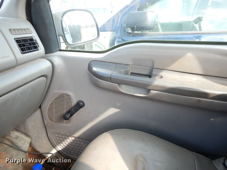 image for item HO9341 2001 Ford F450  utility/service truck