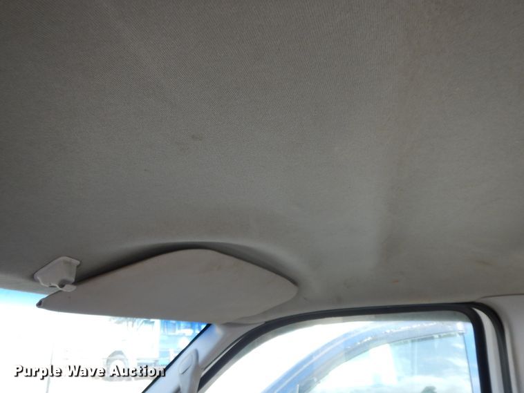 image for item HO9341 2001 Ford F450  utility/service truck