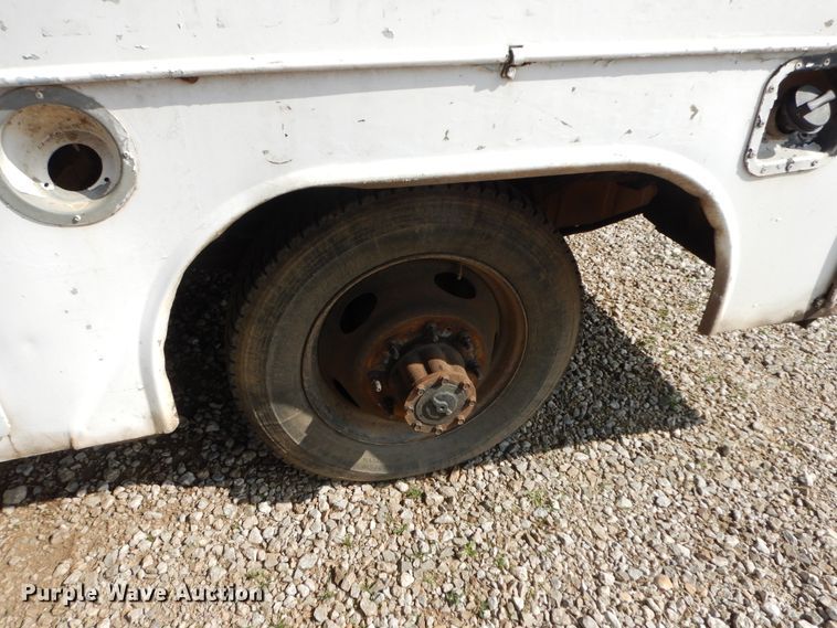 image for item HO9341 2001 Ford F450  utility/service truck