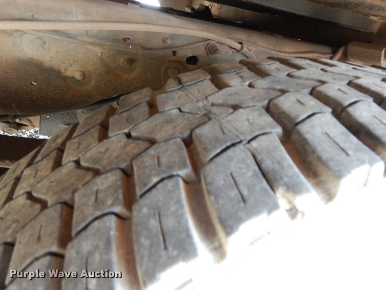 image for item HO9341 2001 Ford F450  utility/service truck