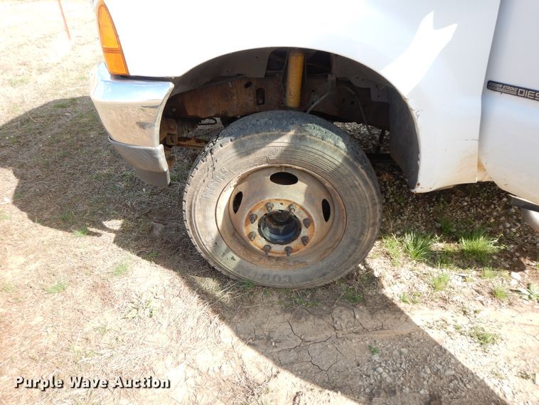 image for item HO9341 2001 Ford F450  utility/service truck