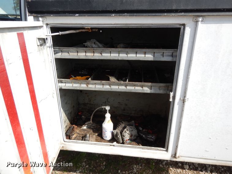 image for item HO9341 2001 Ford F450  utility/service truck