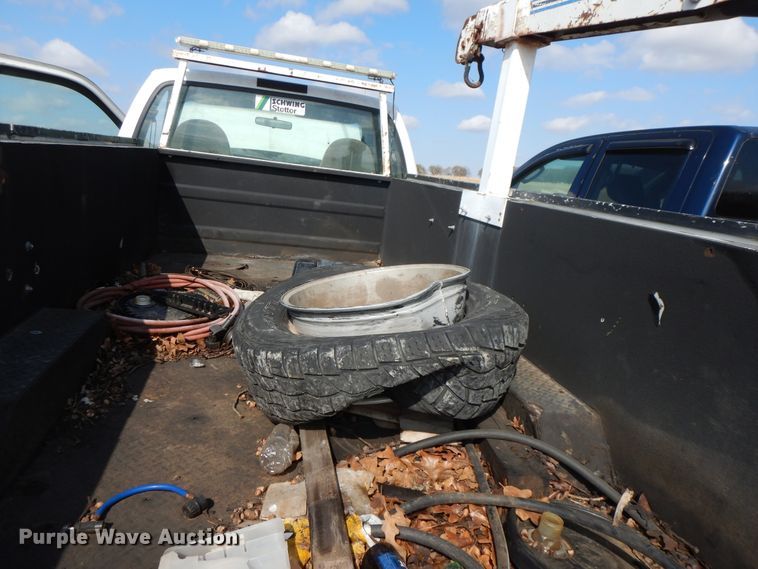 image for item HO9341 2001 Ford F450  utility/service truck