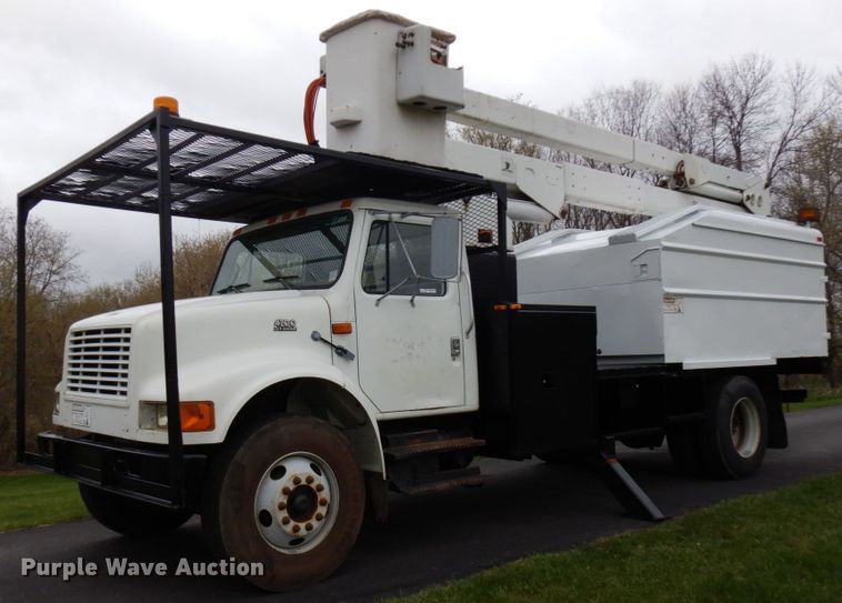image for item HR9196 1997 International 4700  forestry bucket truck