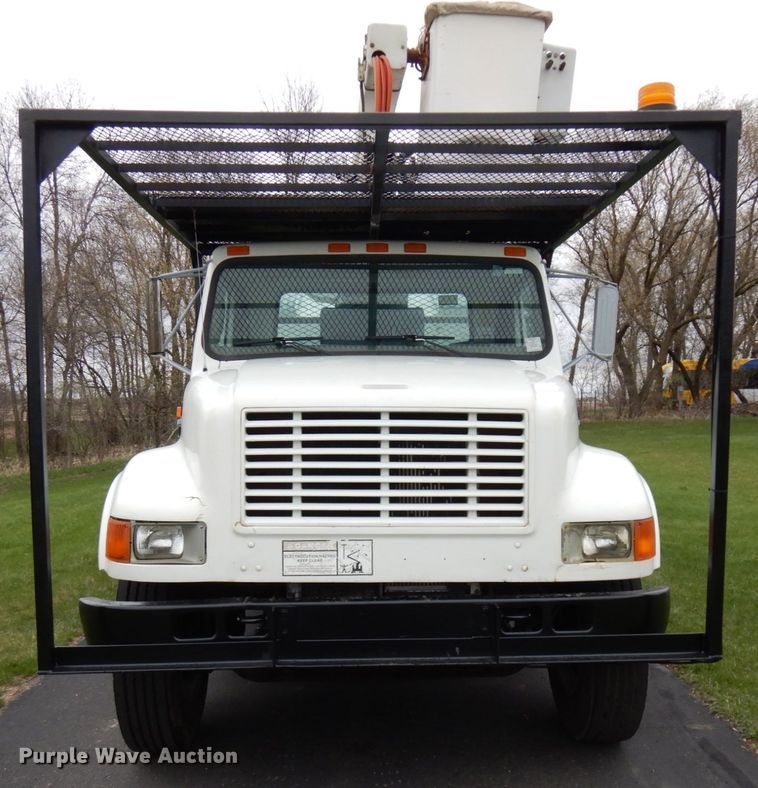 image for item HR9196 1997 International 4700  forestry bucket truck
