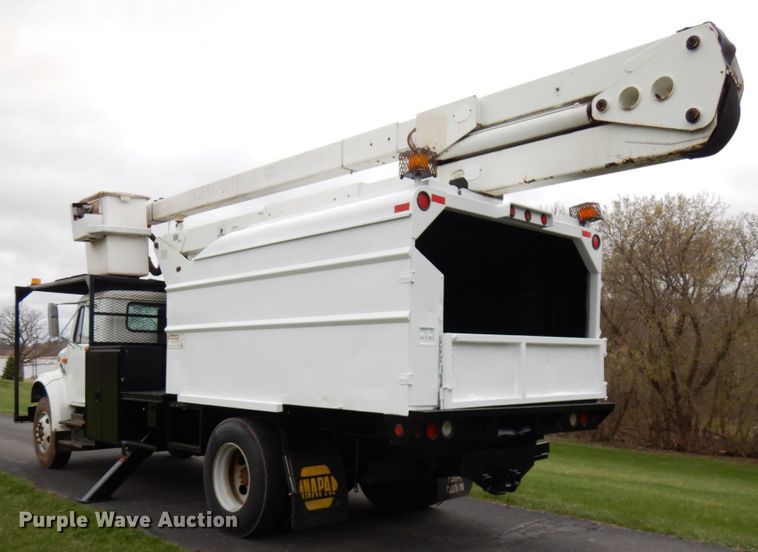 image for item HR9196 1997 International 4700  forestry bucket truck