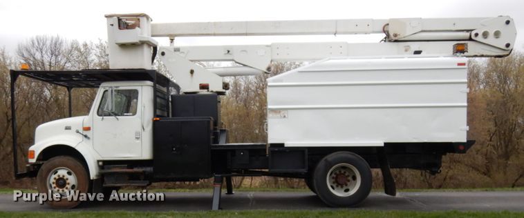 image for item HR9196 1997 International 4700  forestry bucket truck
