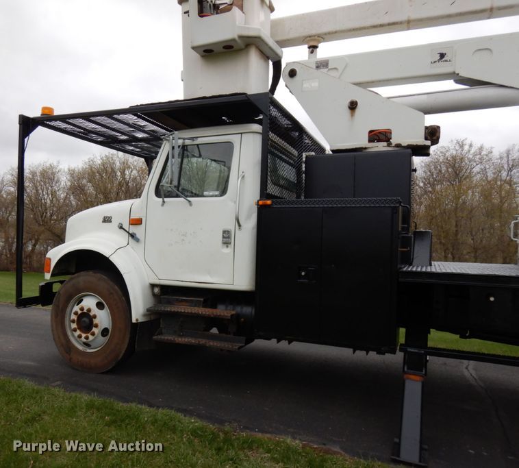 image for item HR9196 1997 International 4700  forestry bucket truck
