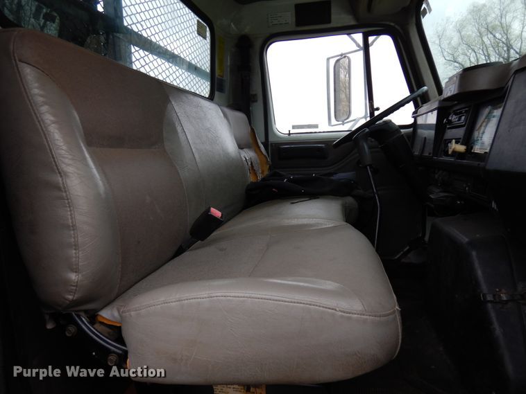 image for item HR9196 1997 International 4700  forestry bucket truck