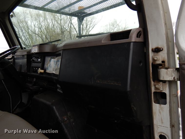 image for item HR9196 1997 International 4700  forestry bucket truck