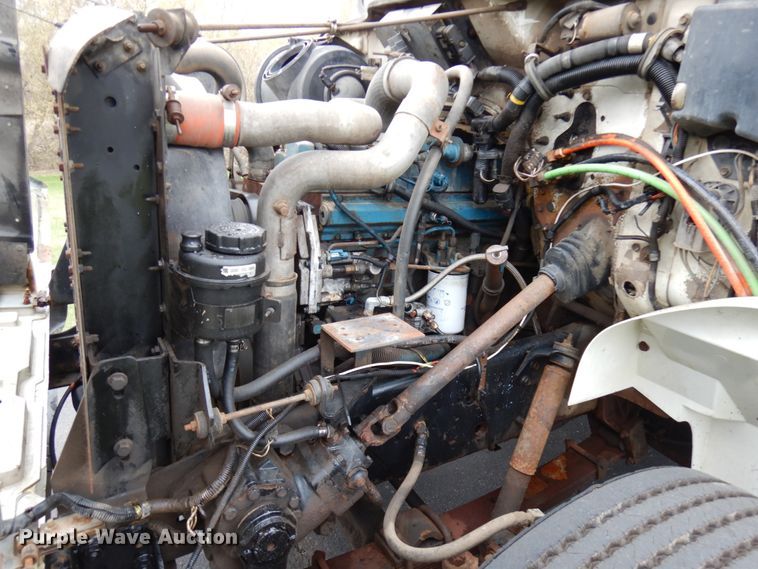 image for item HR9196 1997 International 4700  forestry bucket truck