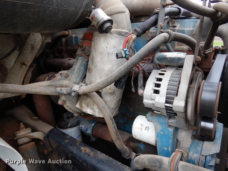 image for item HR9196 1997 International 4700  forestry bucket truck