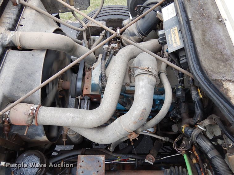 image for item HR9196 1997 International 4700  forestry bucket truck