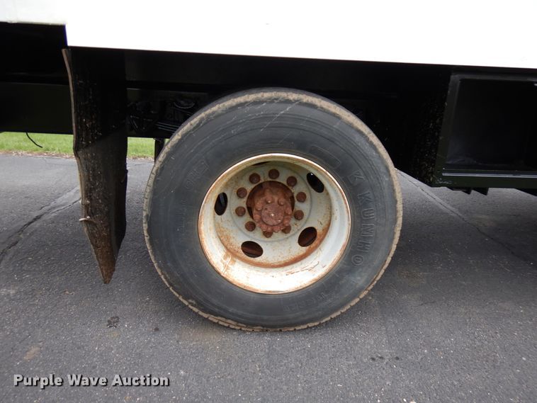 image for item HR9196 1997 International 4700  forestry bucket truck