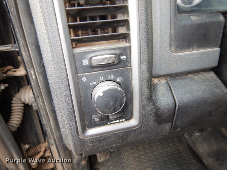 image for item HR9199 2013 Dodge Ram 1500  Quad Cab pickup truck