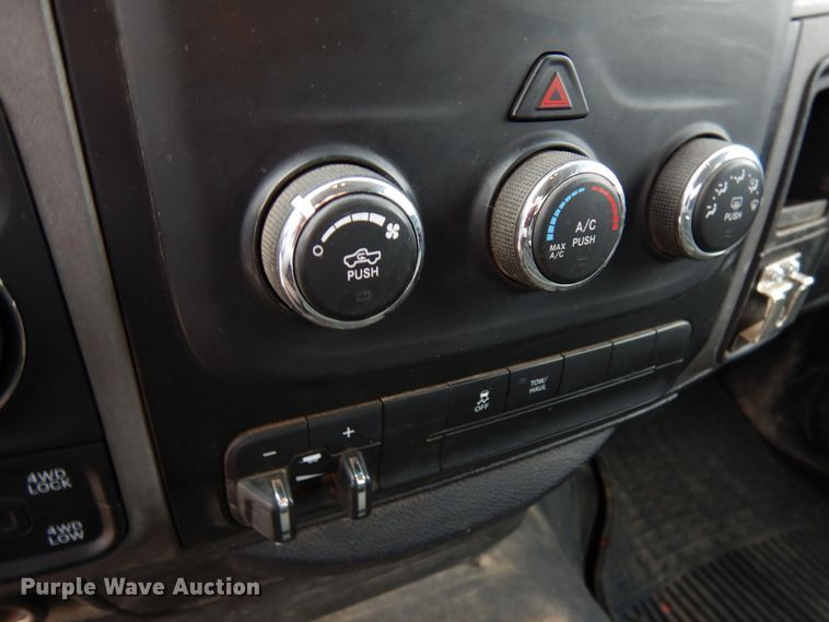 image for item HR9199 2013 Dodge Ram 1500  Quad Cab pickup truck