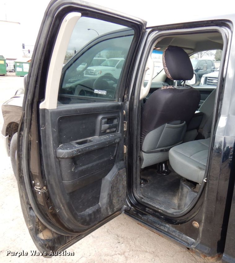 image for item HR9199 2013 Dodge Ram 1500  Quad Cab pickup truck