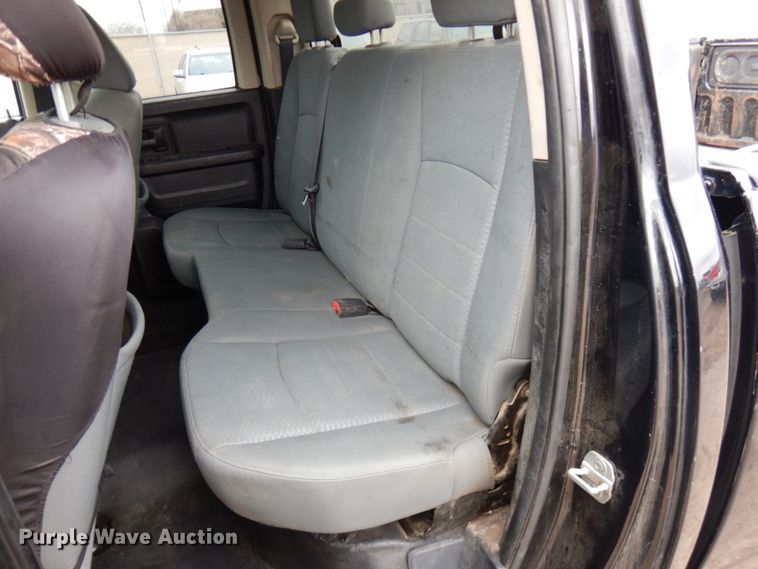 image for item HR9199 2013 Dodge Ram 1500  Quad Cab pickup truck