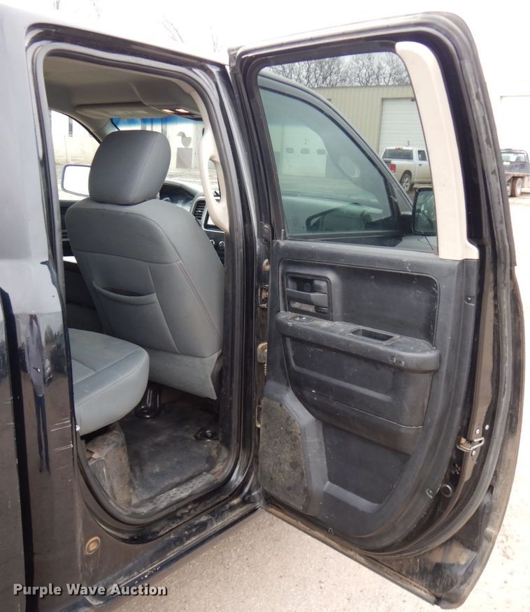 image for item HR9199 2013 Dodge Ram 1500  Quad Cab pickup truck