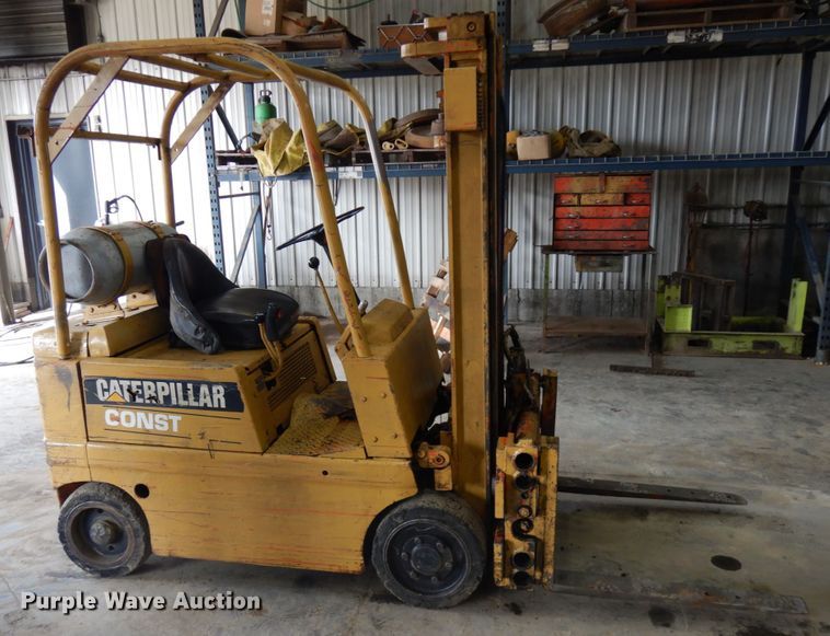 image for item HR9203 Yale  forklift