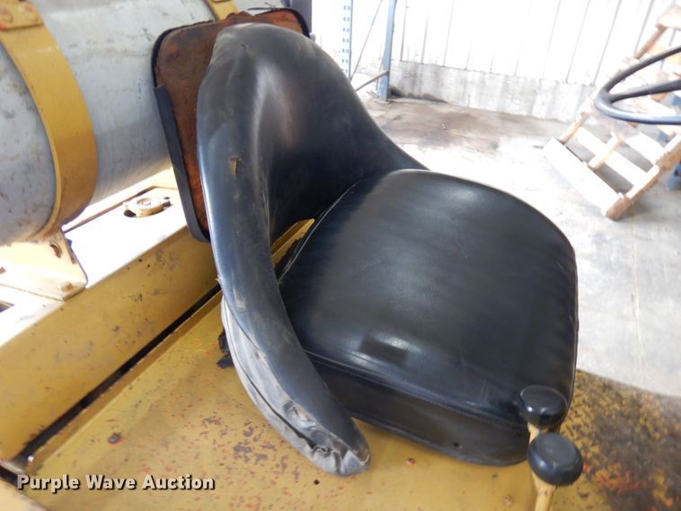 image for item HR9203 Yale  forklift