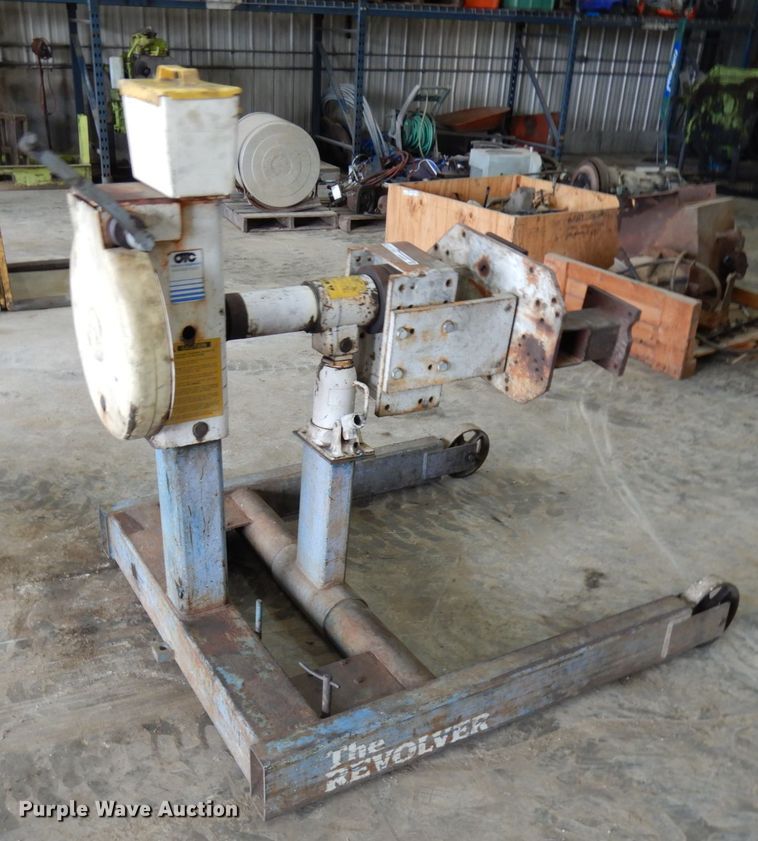 image for item HR9205 Owatonna engine stand