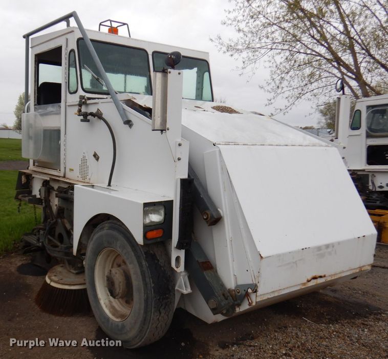 image for item HR9210 Elgin Pelican  street sweeper