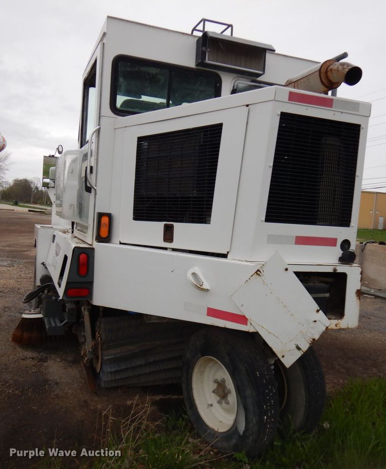 image for item HR9210 Elgin Pelican  street sweeper