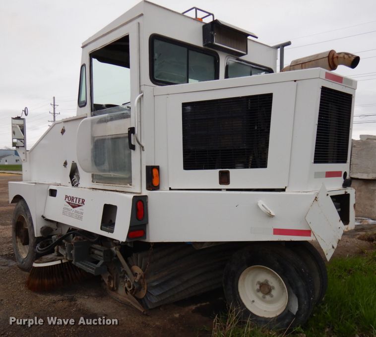 image for item HR9210 Elgin Pelican  street sweeper