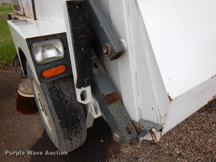 image for item HR9210 Elgin Pelican  street sweeper