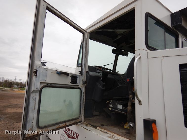 image for item HR9210 Elgin Pelican  street sweeper