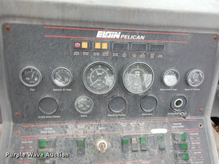 image for item HR9210 Elgin Pelican  street sweeper