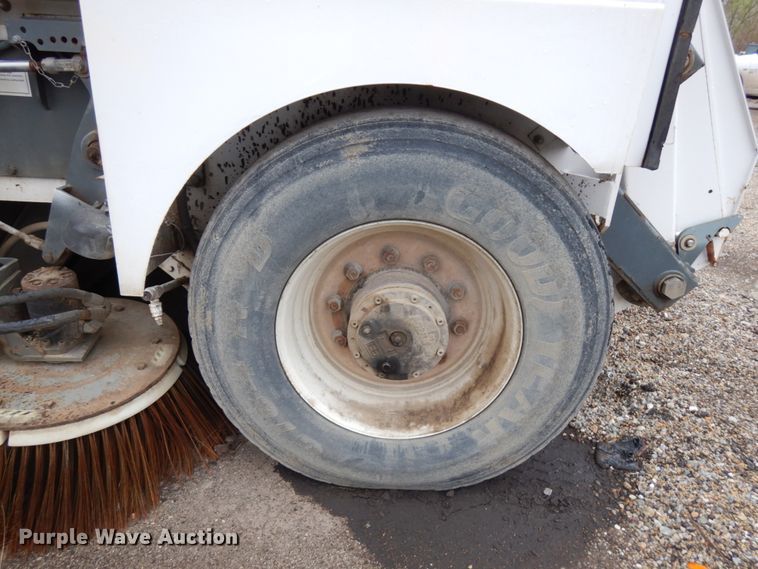 image for item HR9210 Elgin Pelican  street sweeper