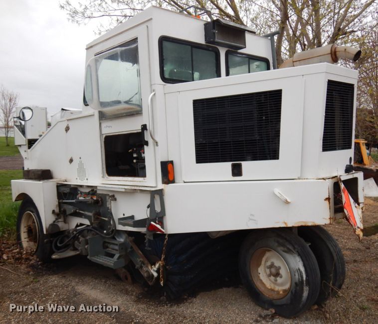 image for item HR9211 Elgin Pelican  street sweeper